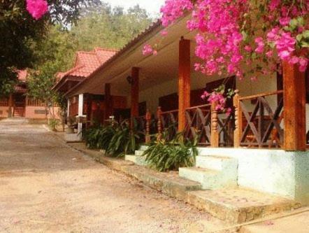 Buakum Resort Chiang Saen Bagian luar foto